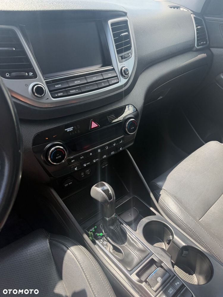 Hyundai Tucson 1.7 CRDI BlueDrive Comfort 2WD DCT - 10