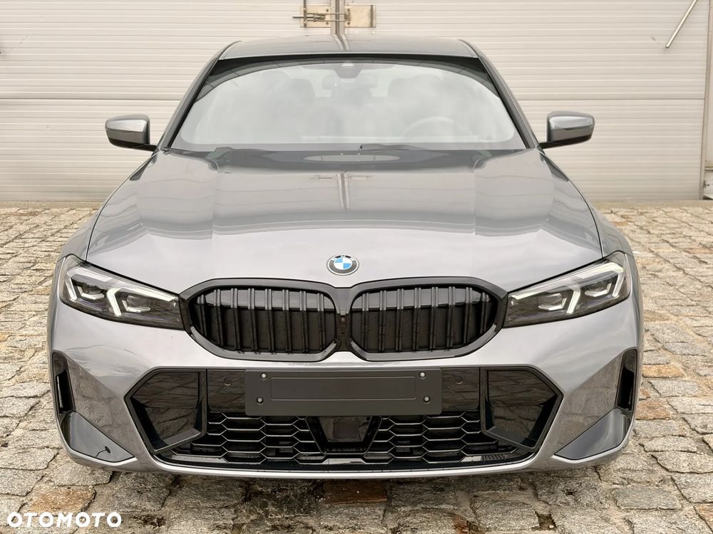 BMW Seria 3 330i M Sport - 2