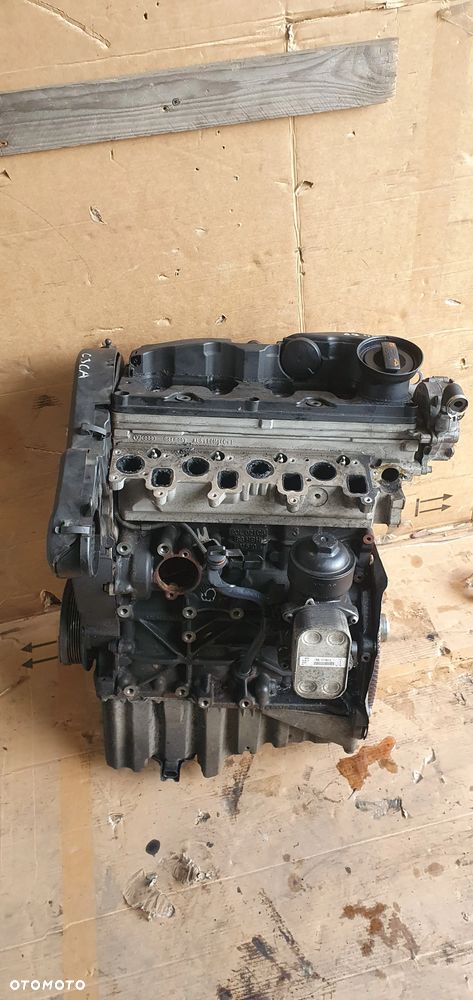 Silnik słupek blok silnika Audi A4 B8 2.0 TDI CJCA - 1