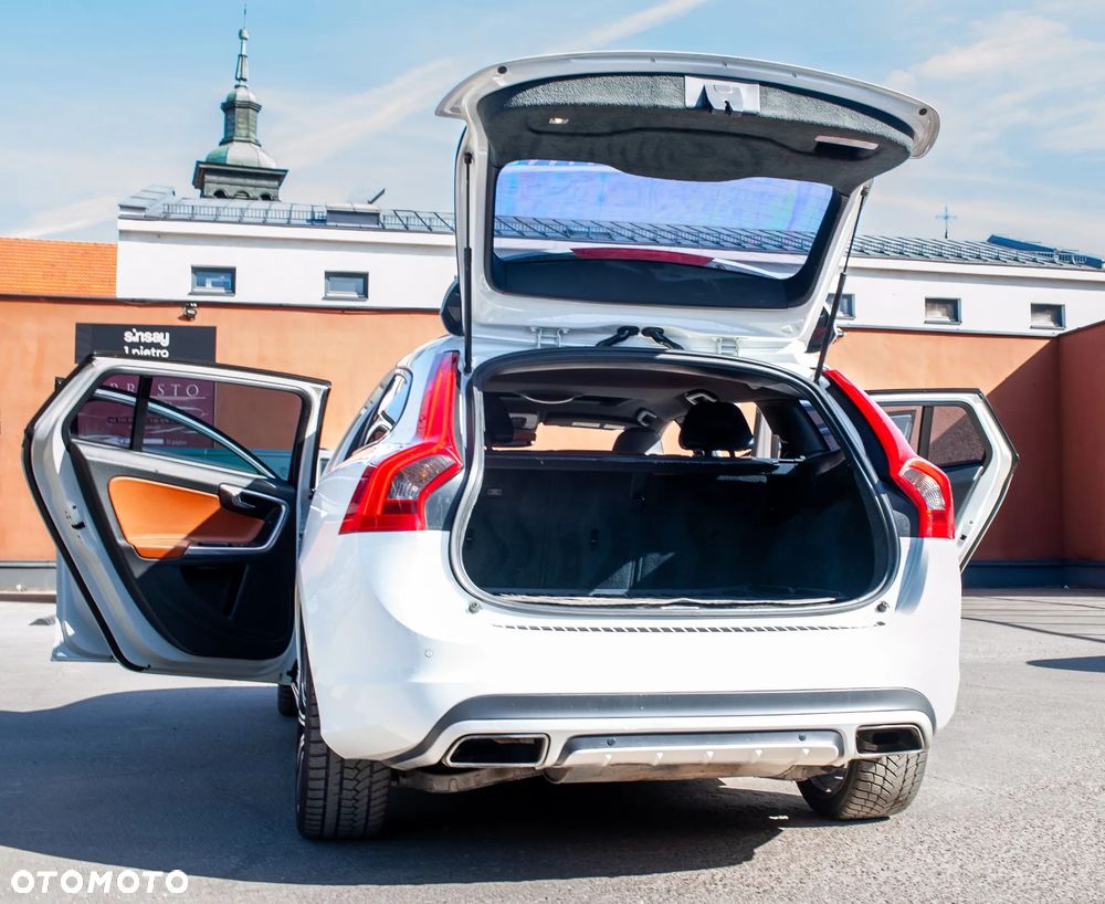 Volvo V60 T6 AWD Summum - 19