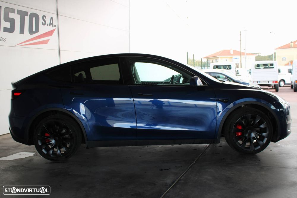 Tesla Model Y Long Range Dual Motor AWD - 6