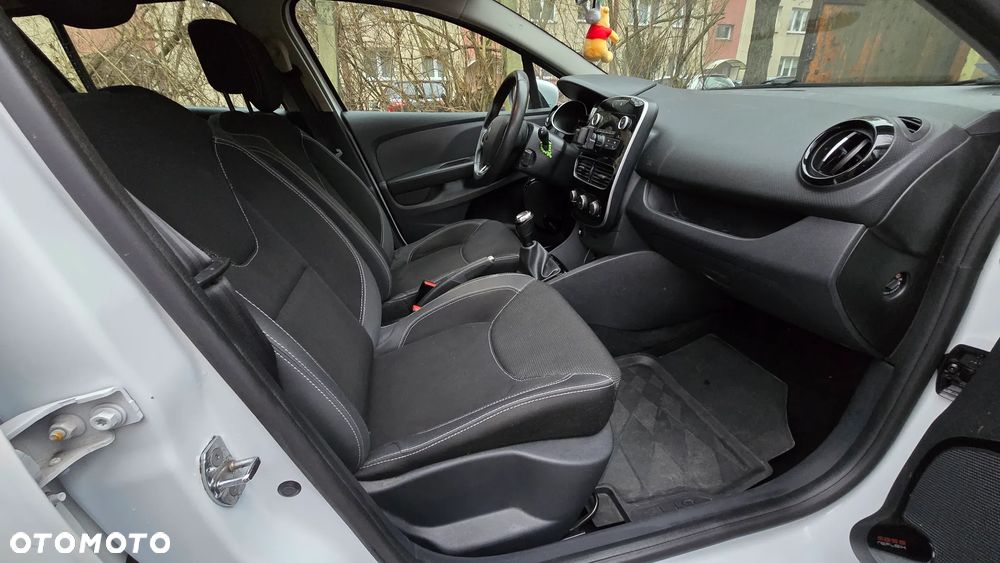 Renault Clio 1.2 16V Alize - 10