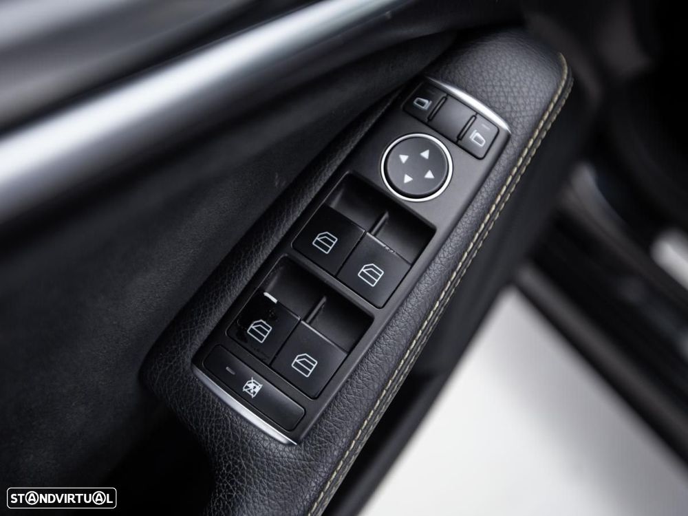 Mercedes-Benz CLA 220 — fotografia 13