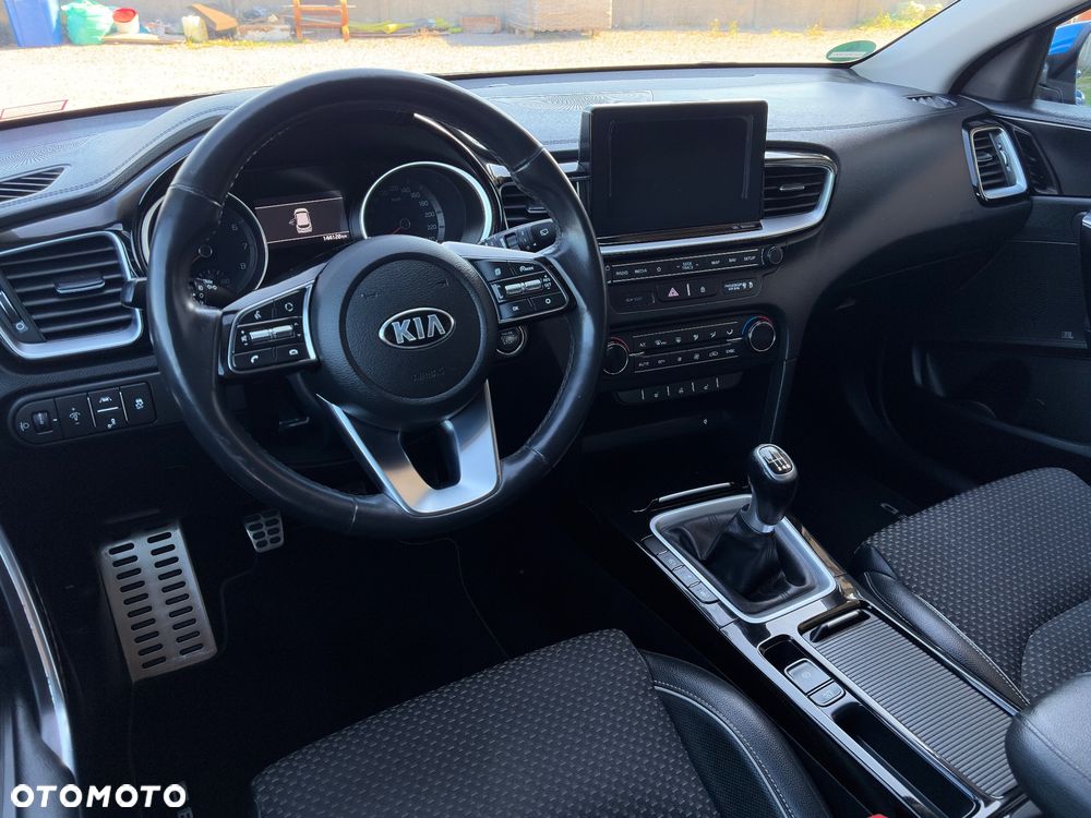 Kia Ceed 1.4 T-GDI OPF Platinum Edition - 27