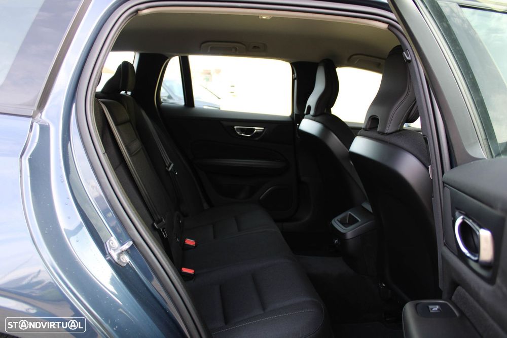 Volvo V60 2.0 D3 - 43