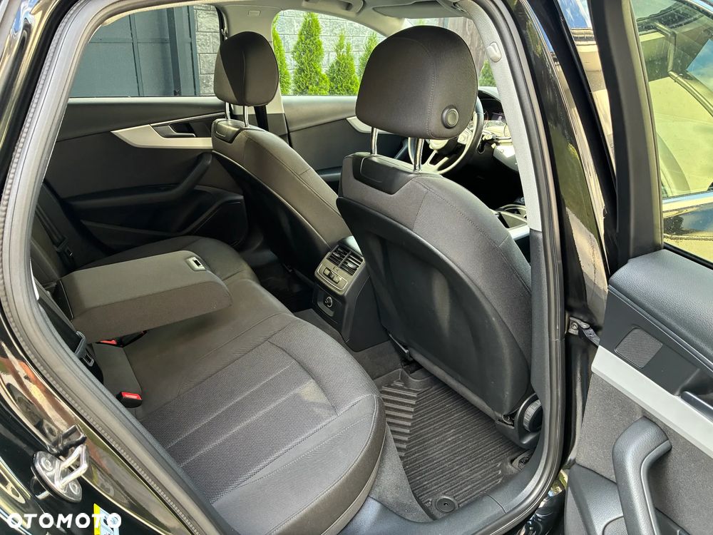 Audi A4 Limousine 35 TDI mHEV S Line S tronic - 14