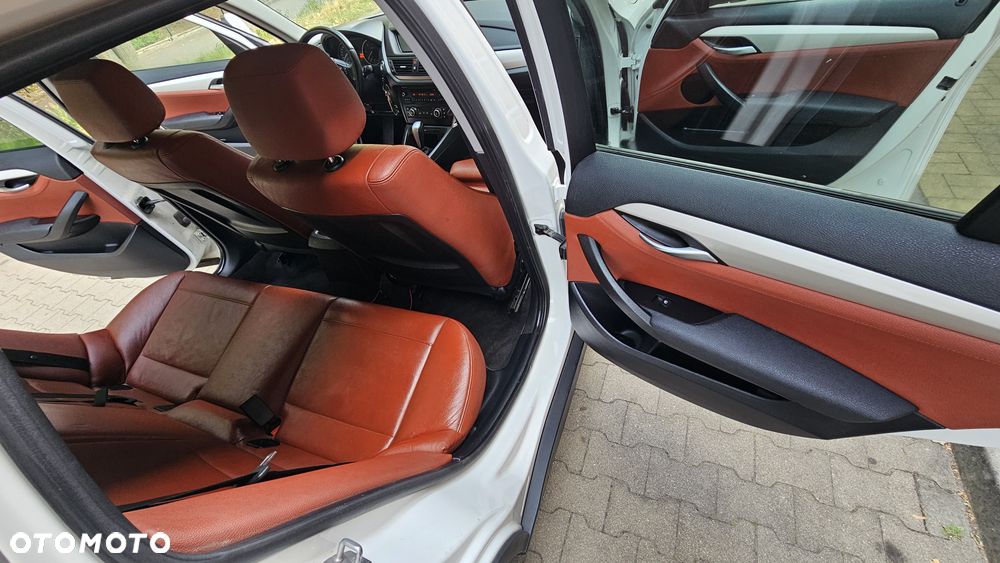 BMW X1 sDrive18d Sport Line - 12