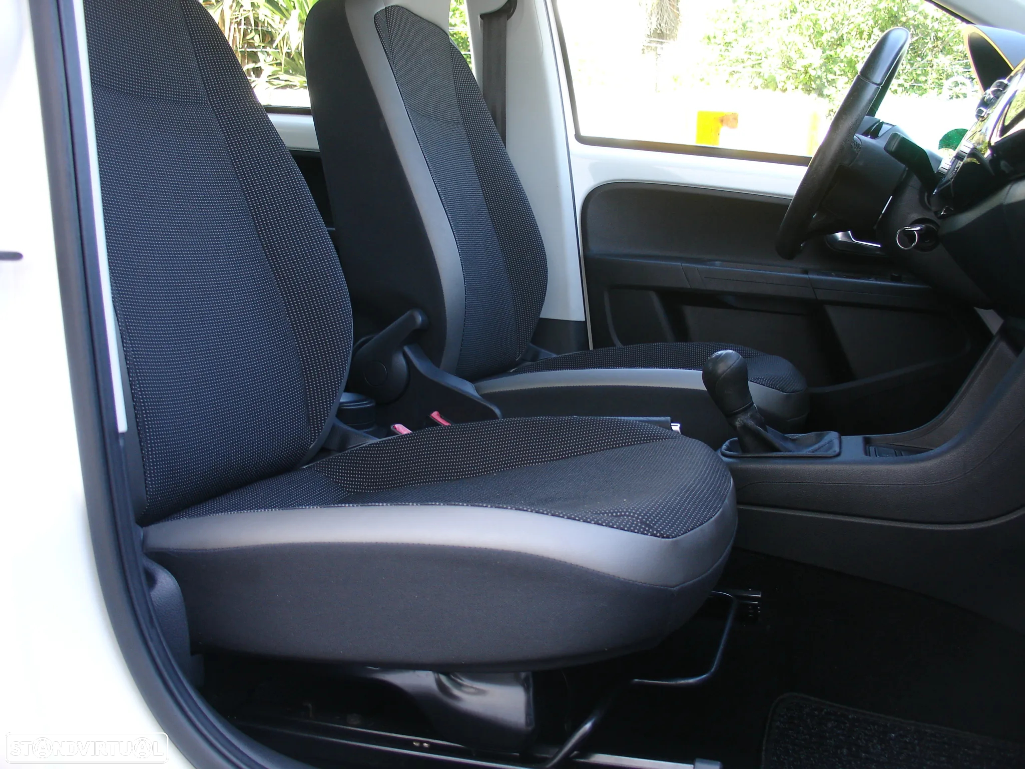 VW Up! 1.0 BlueMotion Move - 23