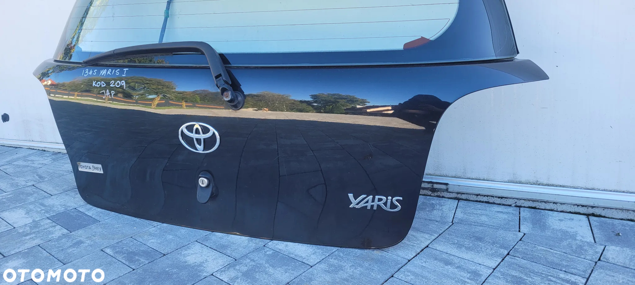 KLAPA BAGAŻNIKA TOYOTA YARIS I LIFT ZE SPOJELREM, KOD KOLORU 209 - 3