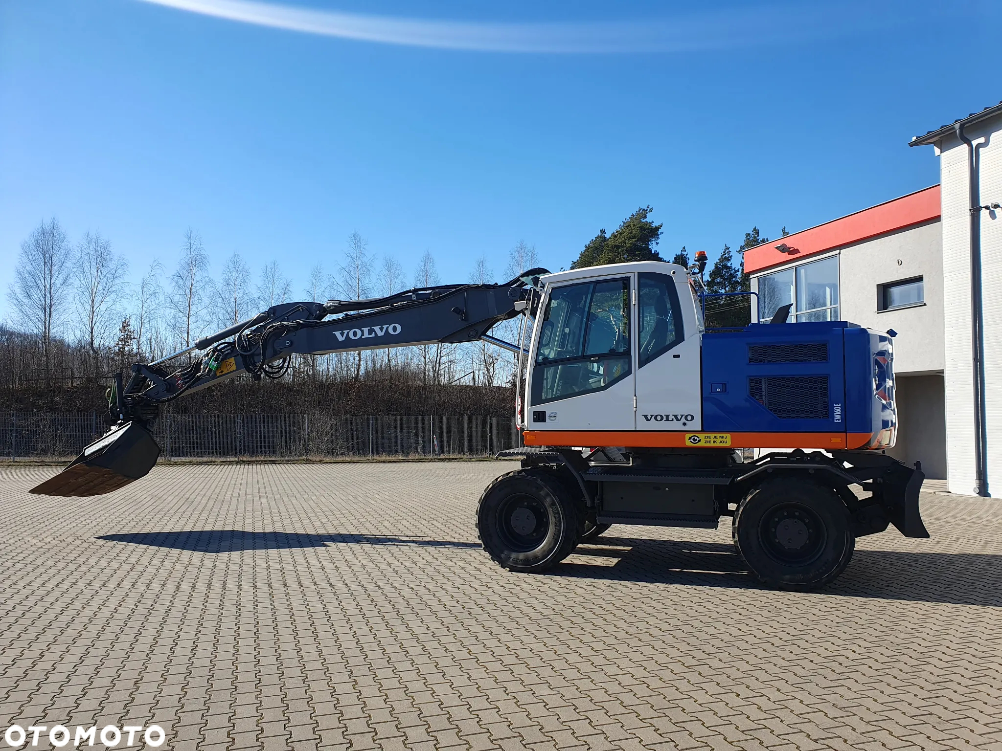 Volvo - 3