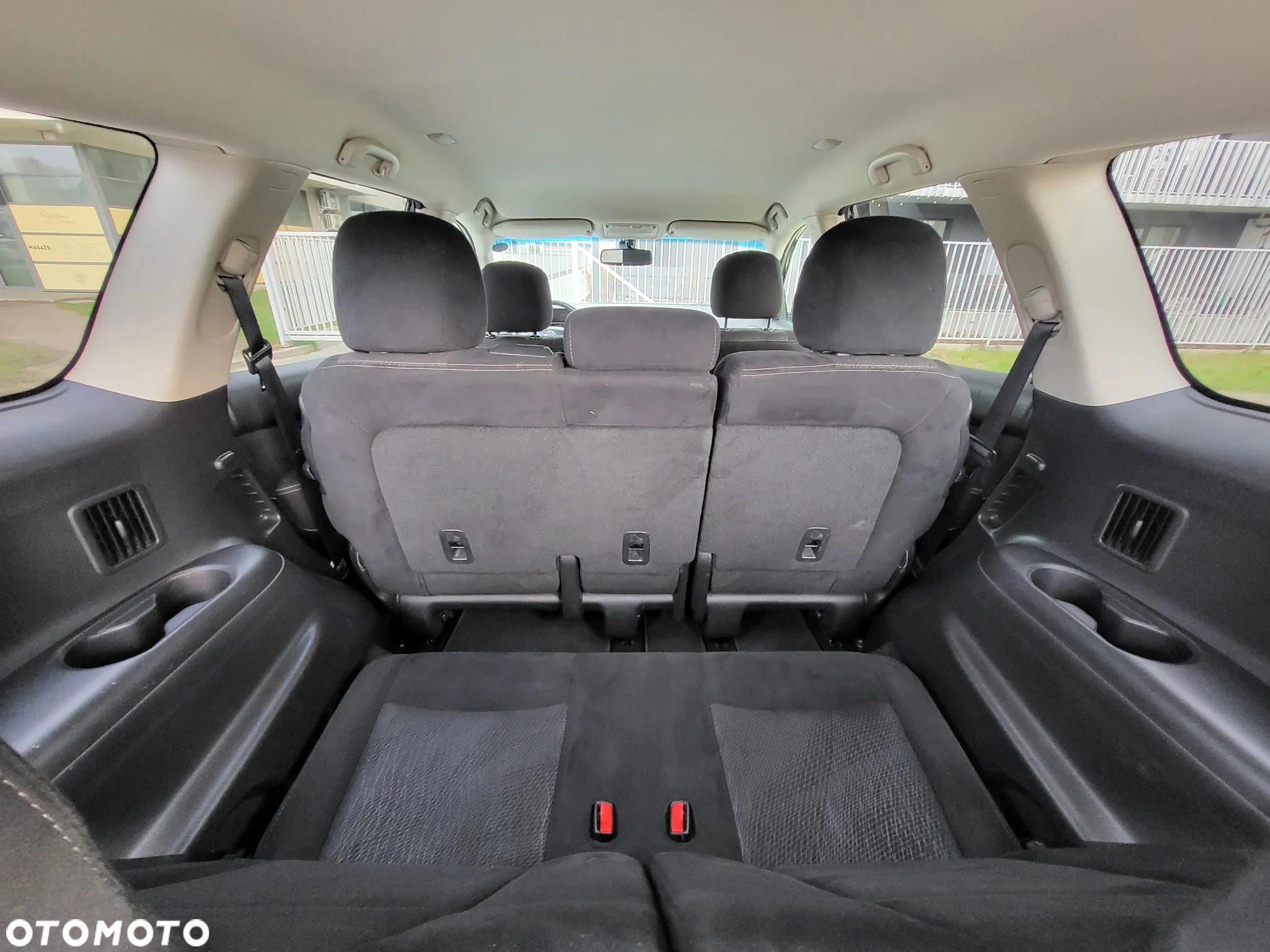 Nissan Pathfinder - 33