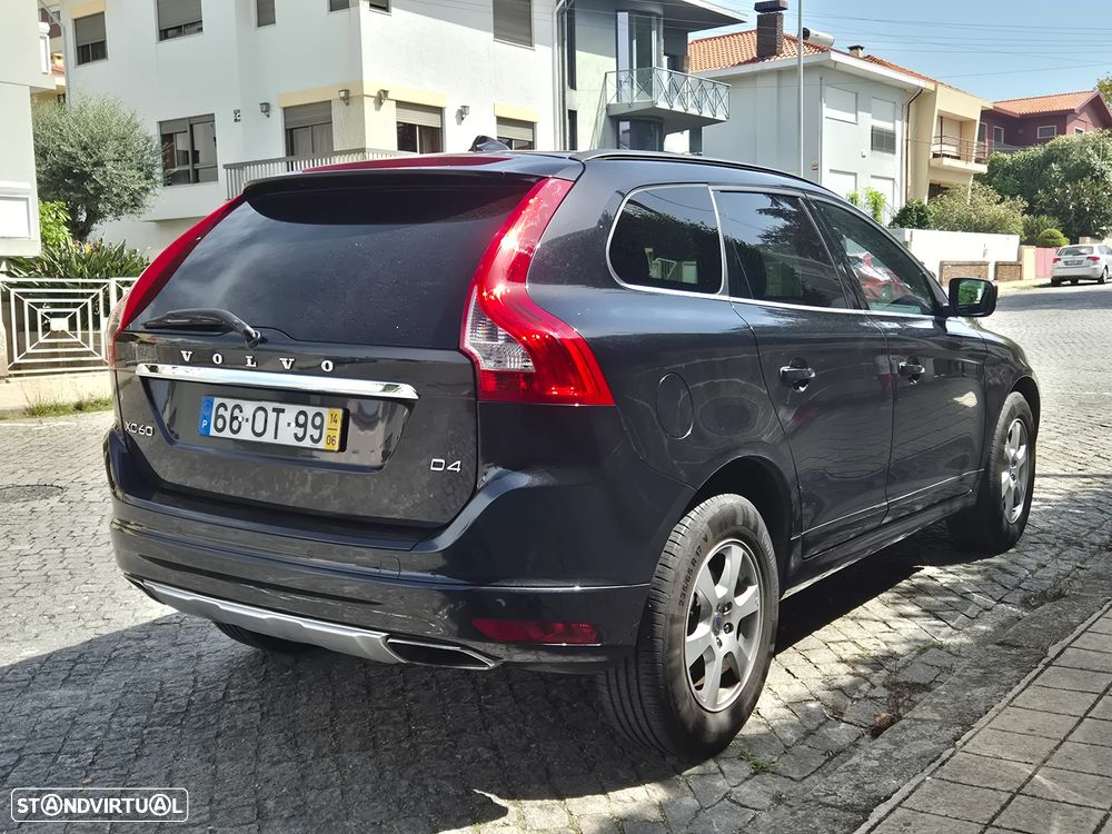 Volvo XC 60 2.0 D4 Momentum - 5