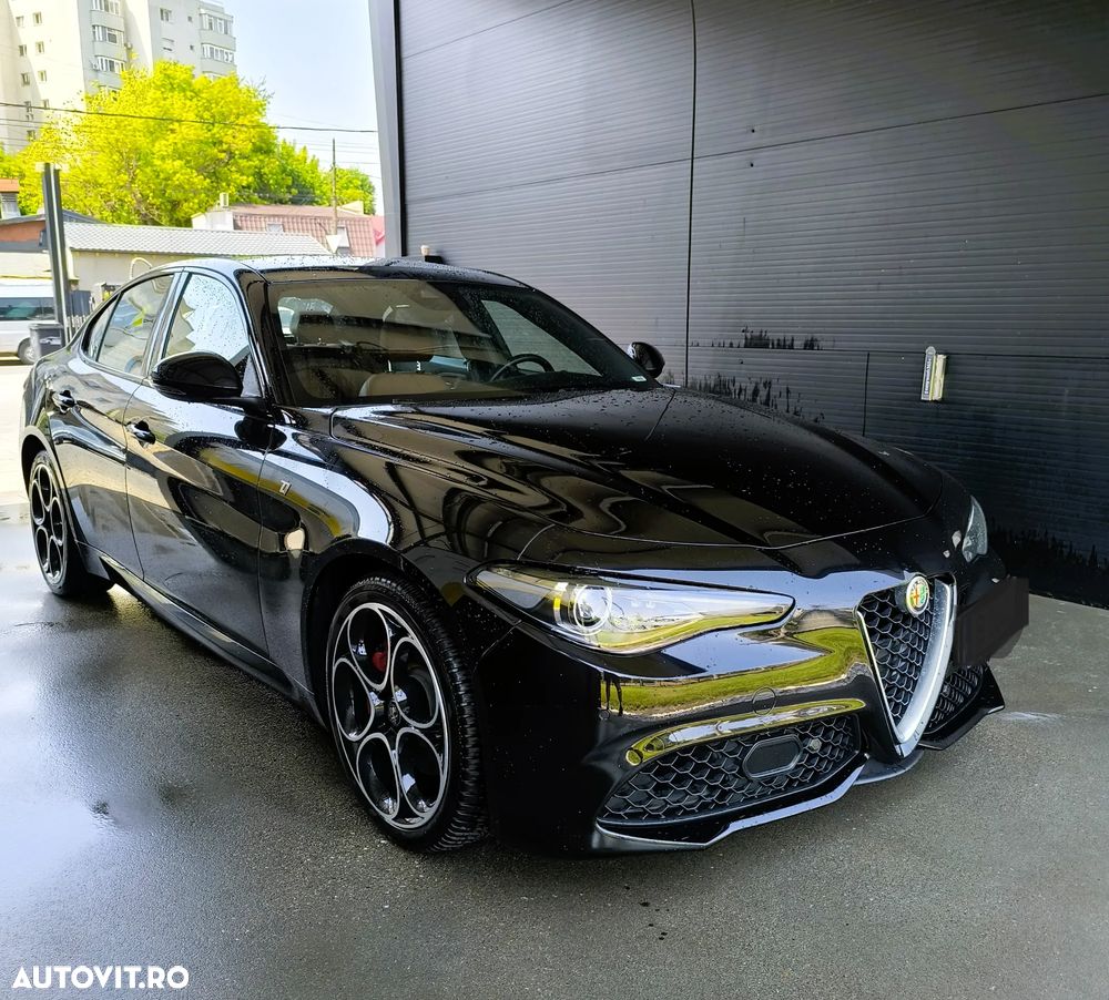 Alfa Romeo Giulia 2.0 Turbo AWD AT8 Veloce - 2