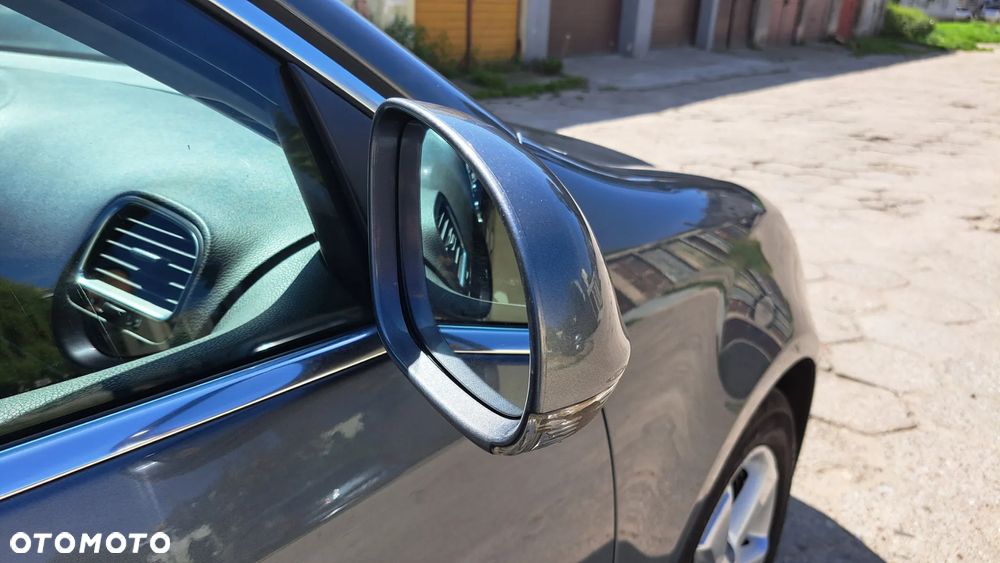 Volkswagen Golf VI 1.6 TDI Comfortline - 14