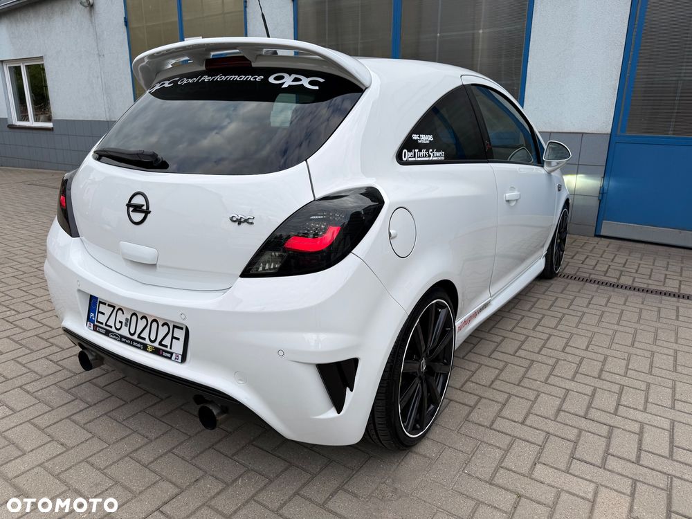 Opel Corsa 1.6 T OPC - 21
