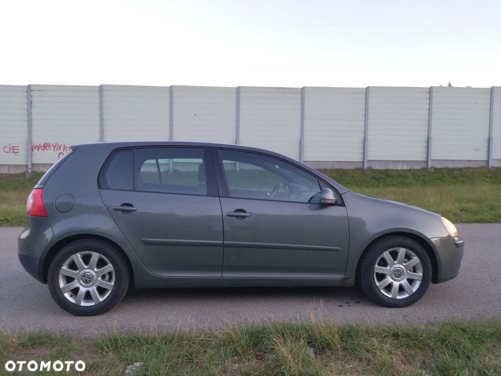 Volkswagen Golf 1.6 FSI Comfortline - 7