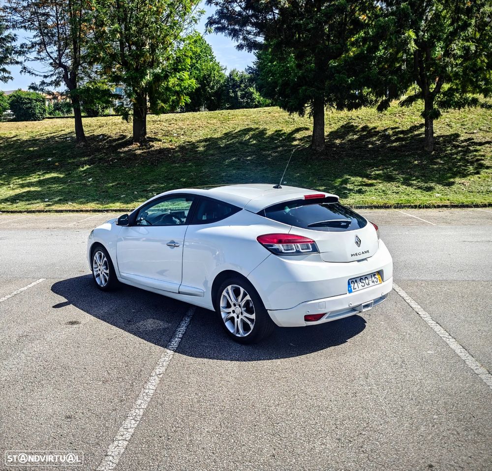 Renault Mégane Coupe Energy dCi 110 FAP Start & Stop GT Line - 36