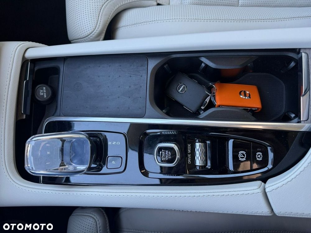 Volvo XC 90 - 35