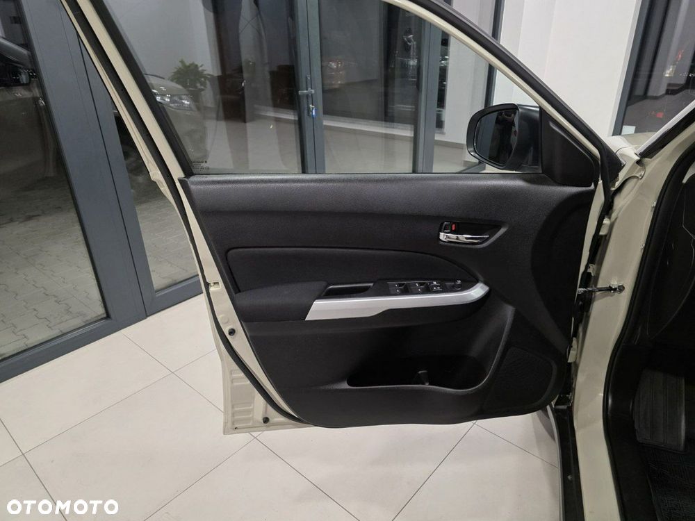 Suzuki Vitara 1.6 (4x2) Comfort+ - 14