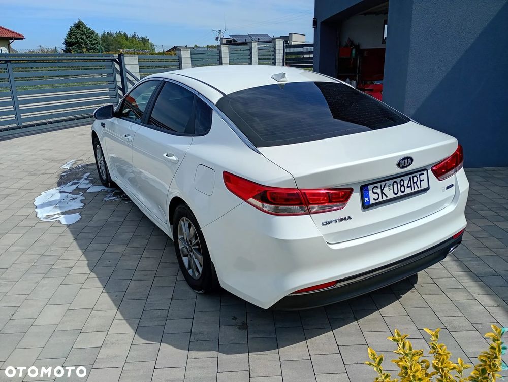 Kia Optima 1.7 CRDI M - 10