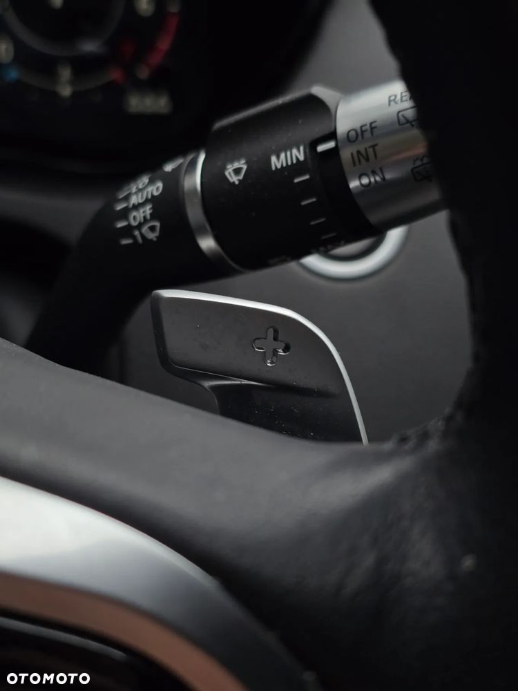 Jaguar E-Pace P200 AWD R-Dynamic - 29