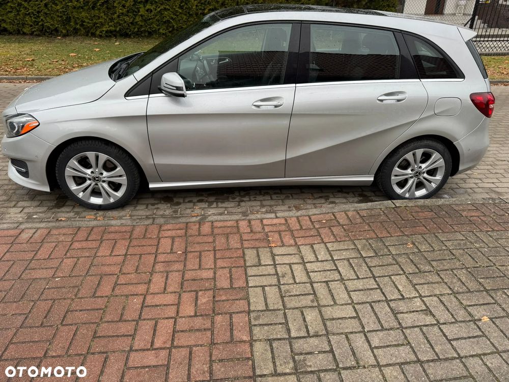 Mercedes-Benz Klasa B 250 4Matic 7G-DCT UrbanStyle Edition - 23