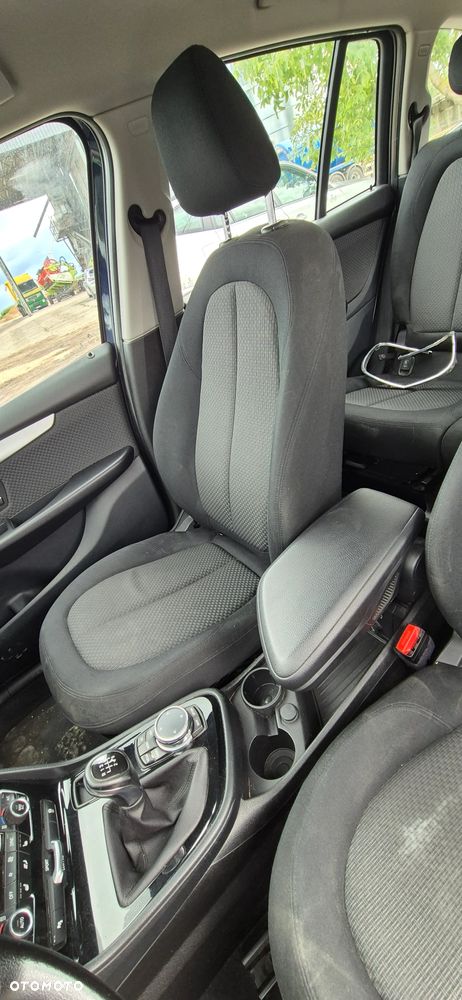 BMW Seria 2 220i Advantage - 21