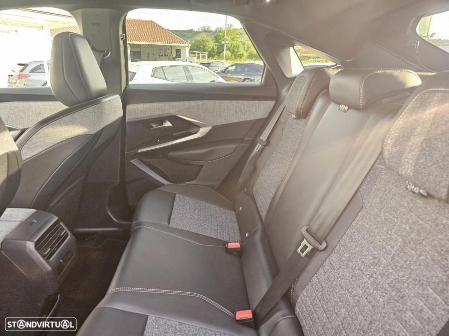 Peugeot 3008 1.2 Hybrid Allure e-DCS6 - 13