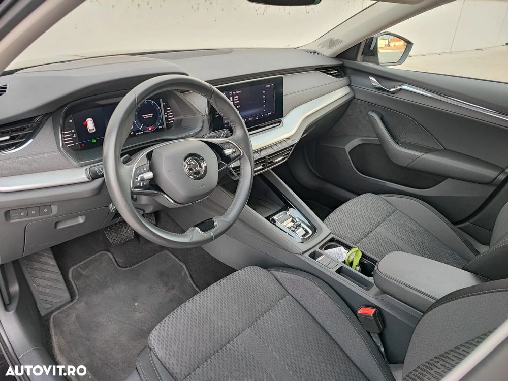 Skoda Octavia Combi 2.0 TDI DSG Edition - 13