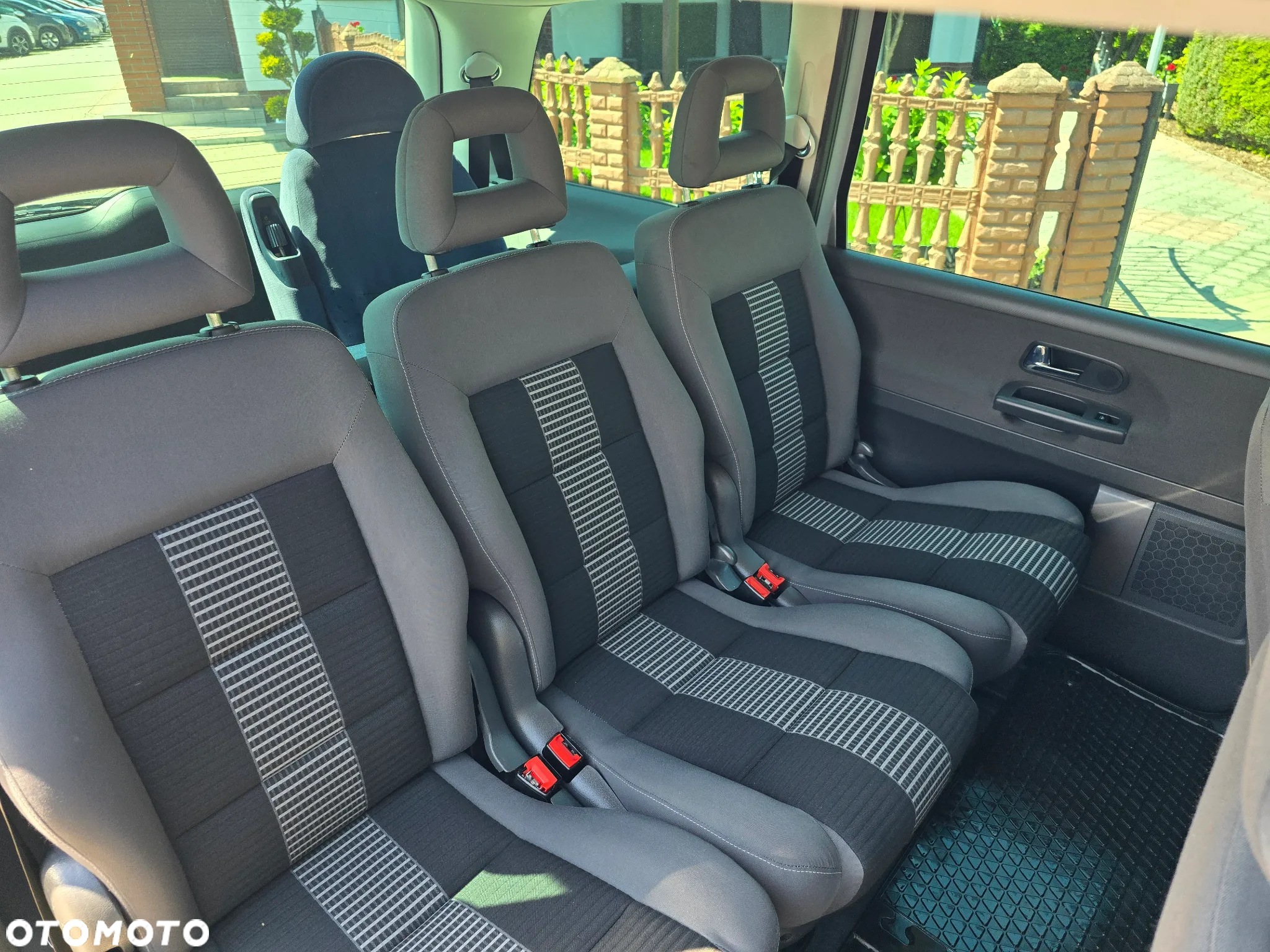 Volkswagen Sharan - 15