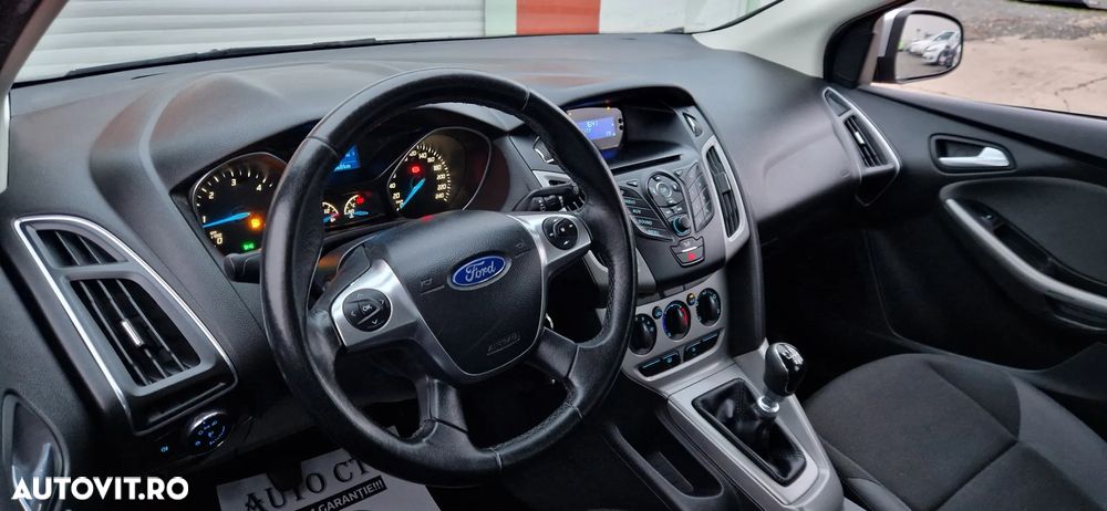 Ford Focus 1.6 TDCI DPF Trend - 19