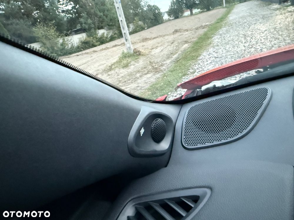 Toyota Yaris Hybrid 100 Premium - 39