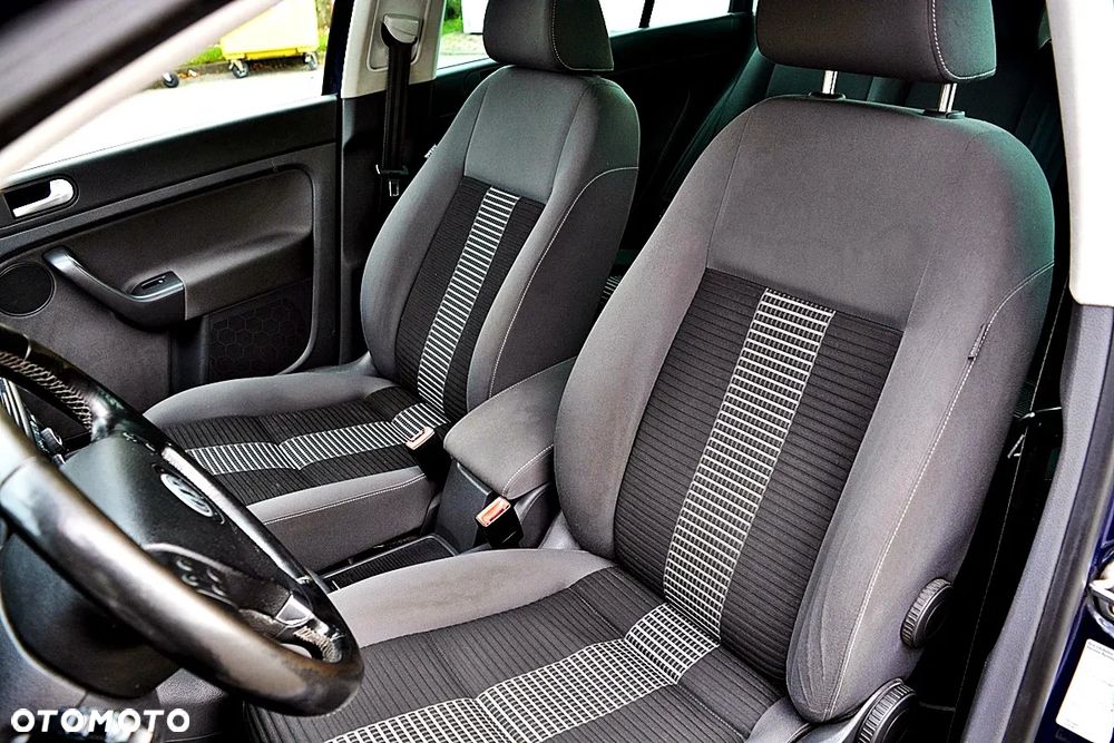 Volkswagen Golf Plus 1.9 TDI DPF United - 11