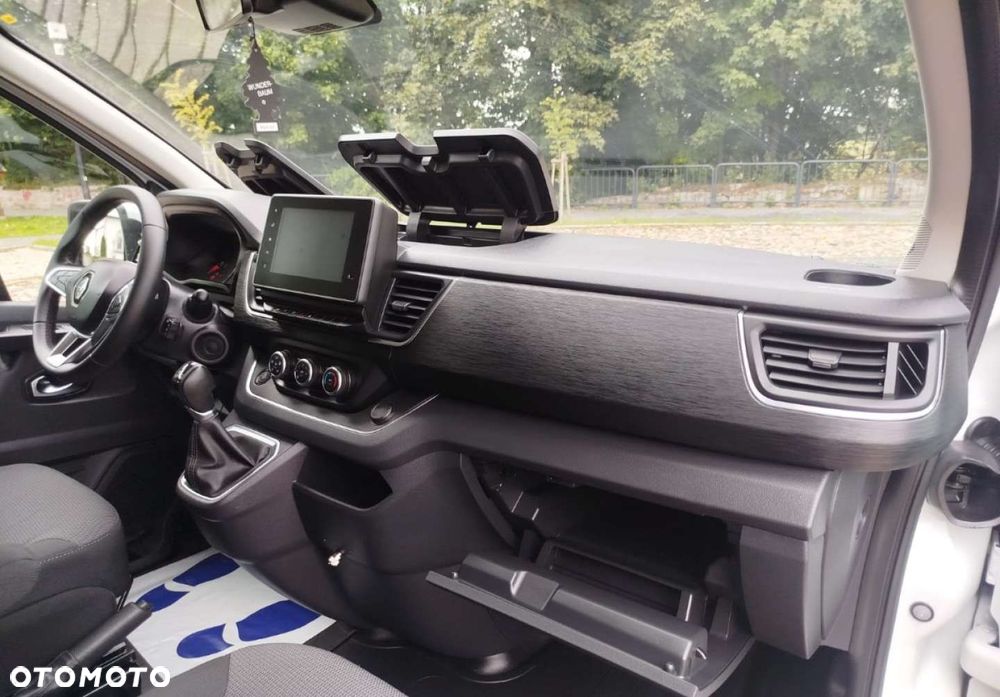Renault Trafic - 17