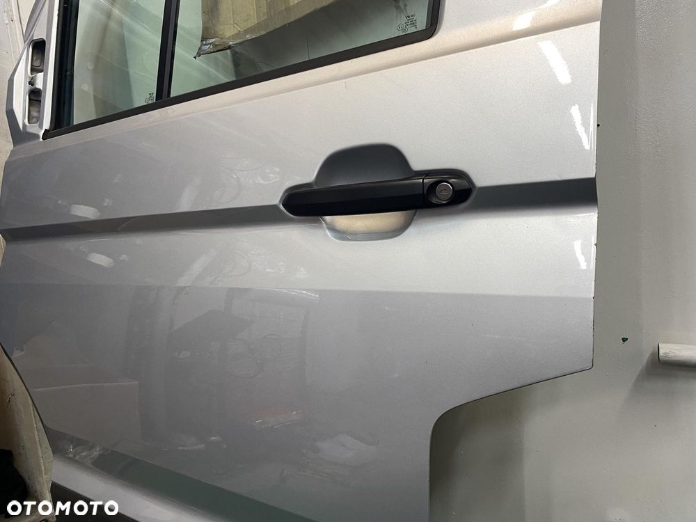 VW CRAFTER 2 MAN TGE 17- DRZWI PRZEDNIE LEWE SREBRNE PDC 7C0831311C - 5
