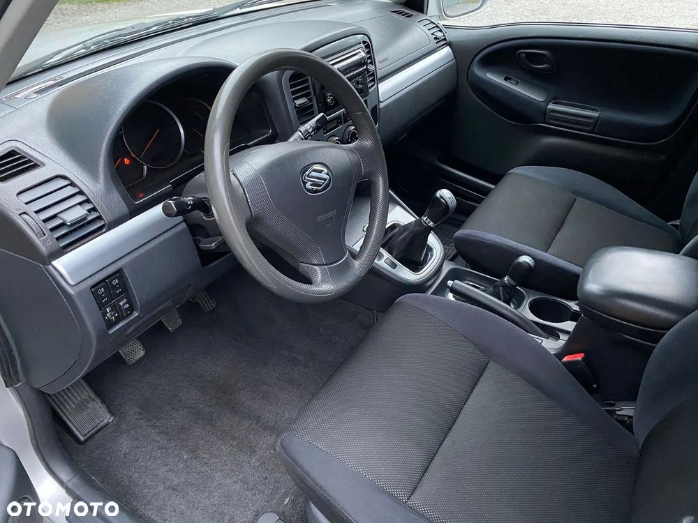 Suzuki Grand Vitara - 12