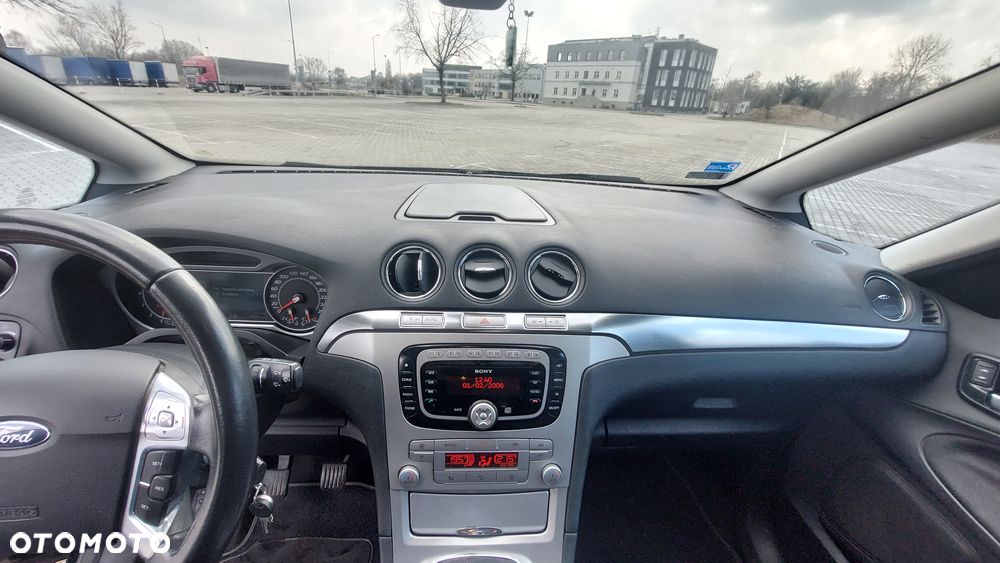Ford S-Max 2.0 Titanium - 22