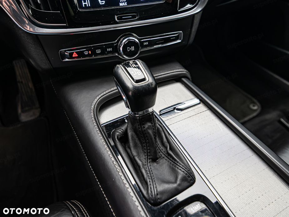 Volvo S90 D4 Inscription - 19