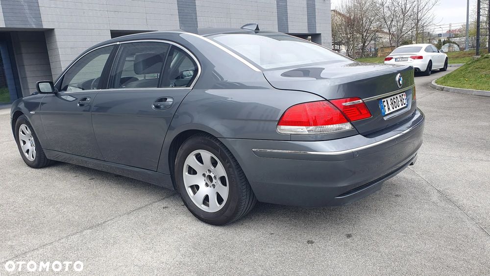 BMW Seria 7 740i - 7