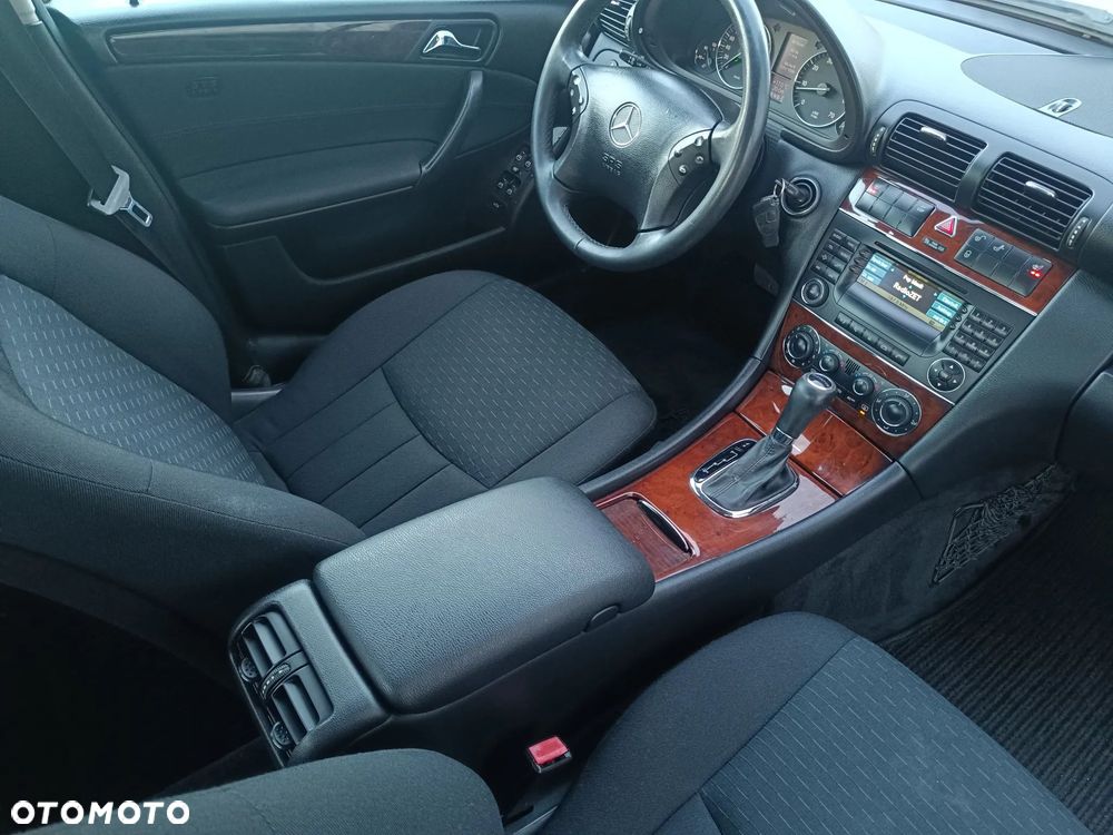 Mercedes-Benz Klasa C 200 Kompressor Automatik Elegance - 39