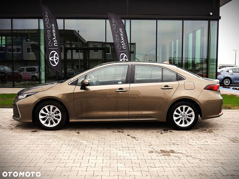 Toyota Corolla - 3