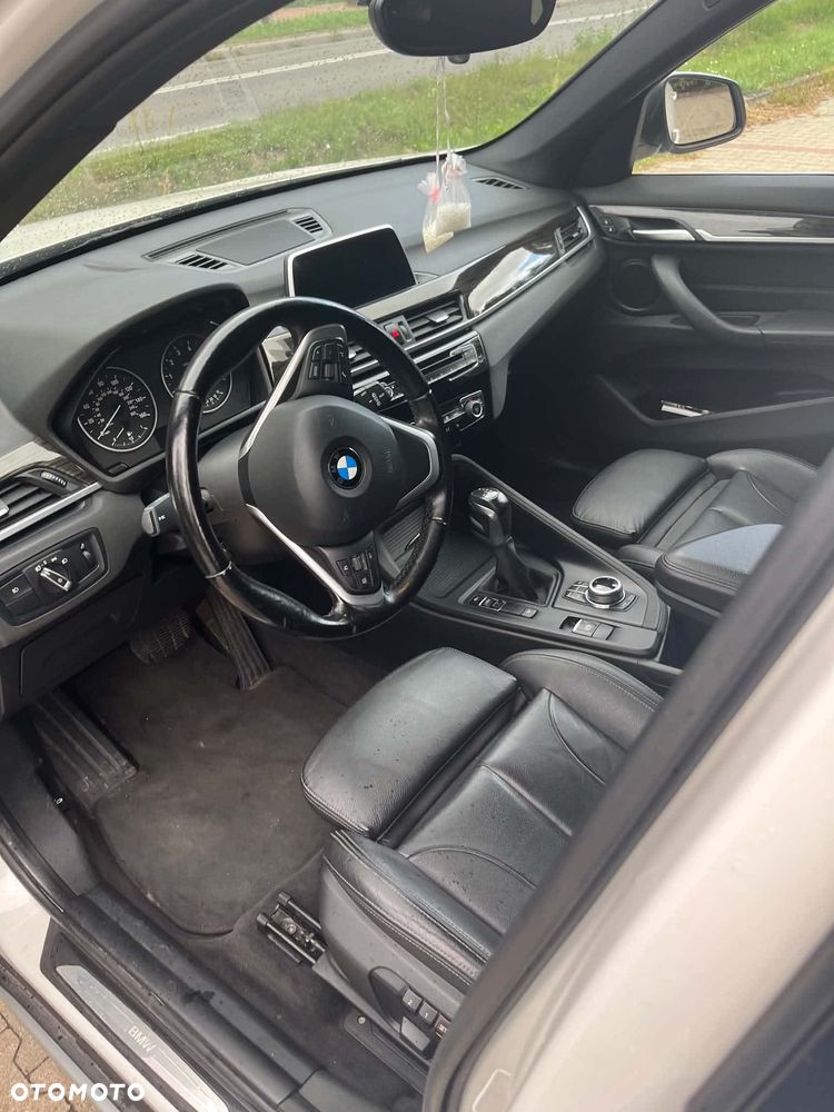 BMW X1 xDrive25i xLine - 4