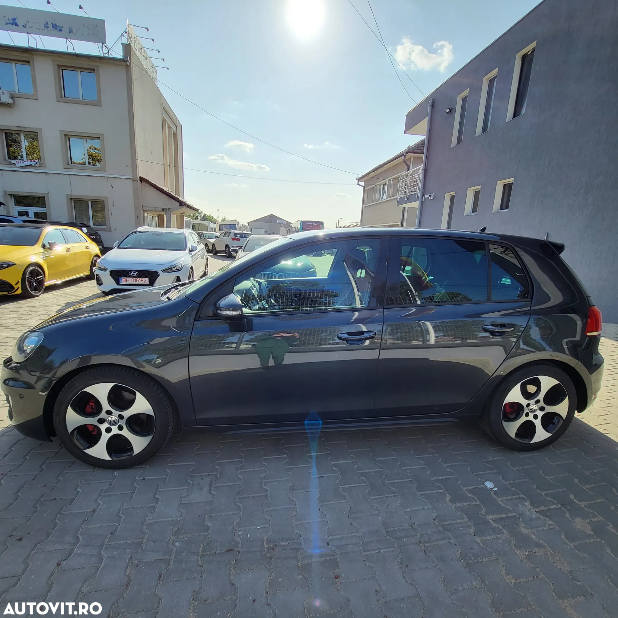 Volkswagen Golf 2.0 TSI GTI - 4