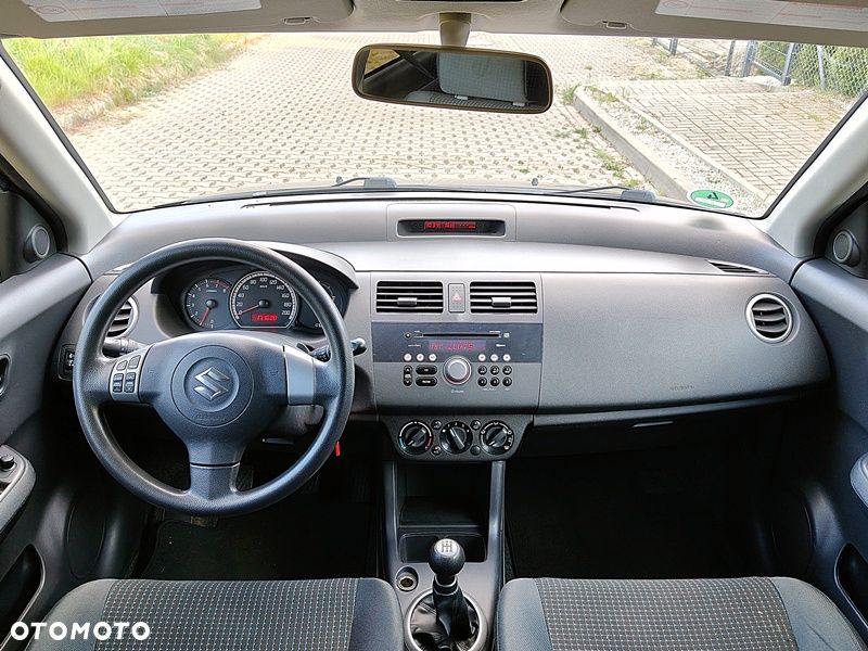 Suzuki Swift 1.3 GS / Premium - 11