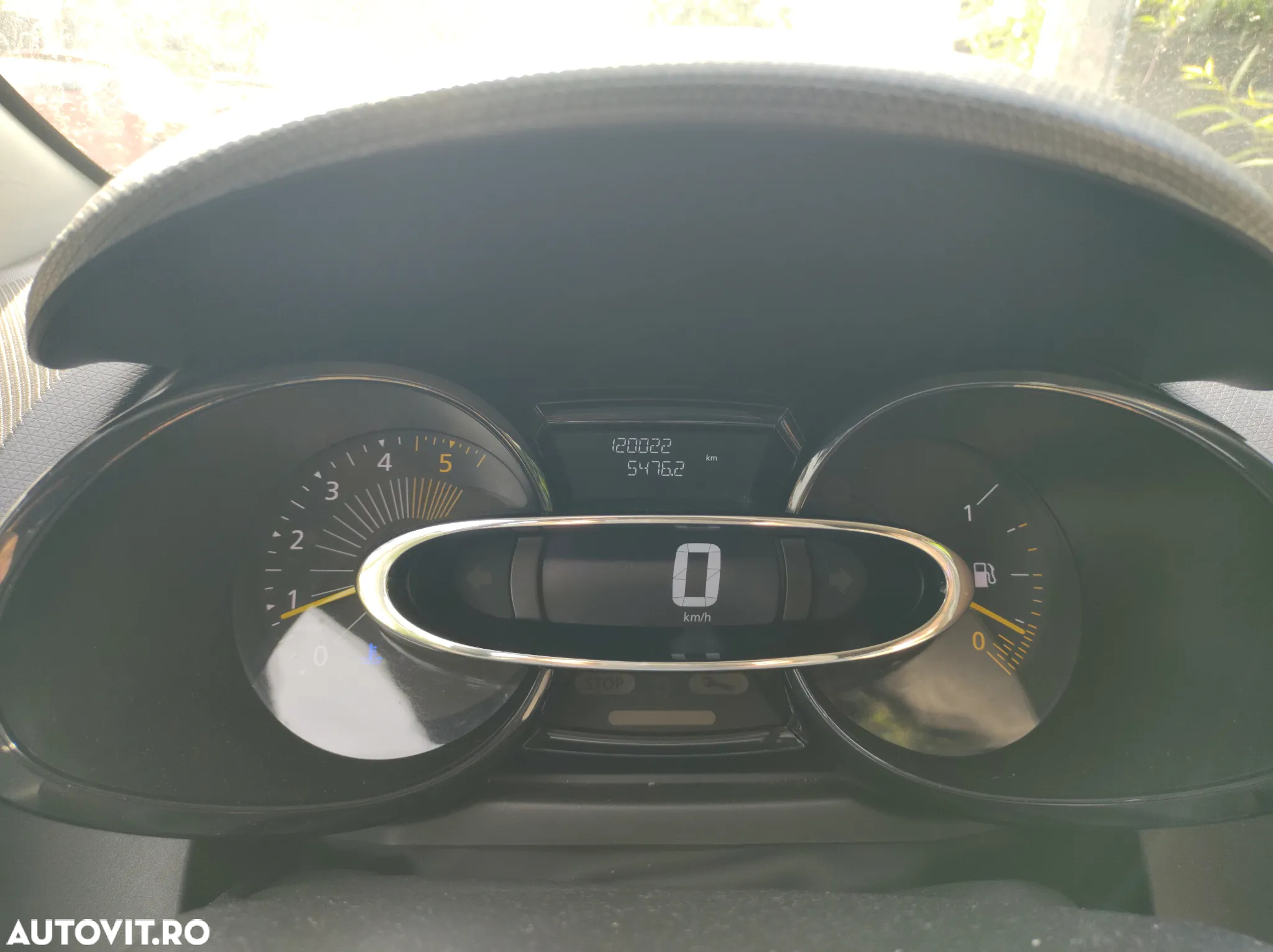 Renault Clio IV 1.5 dCi 75 Authentique - 4