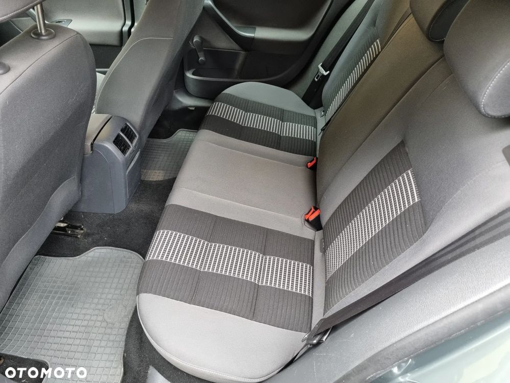 Volkswagen Golf - 9