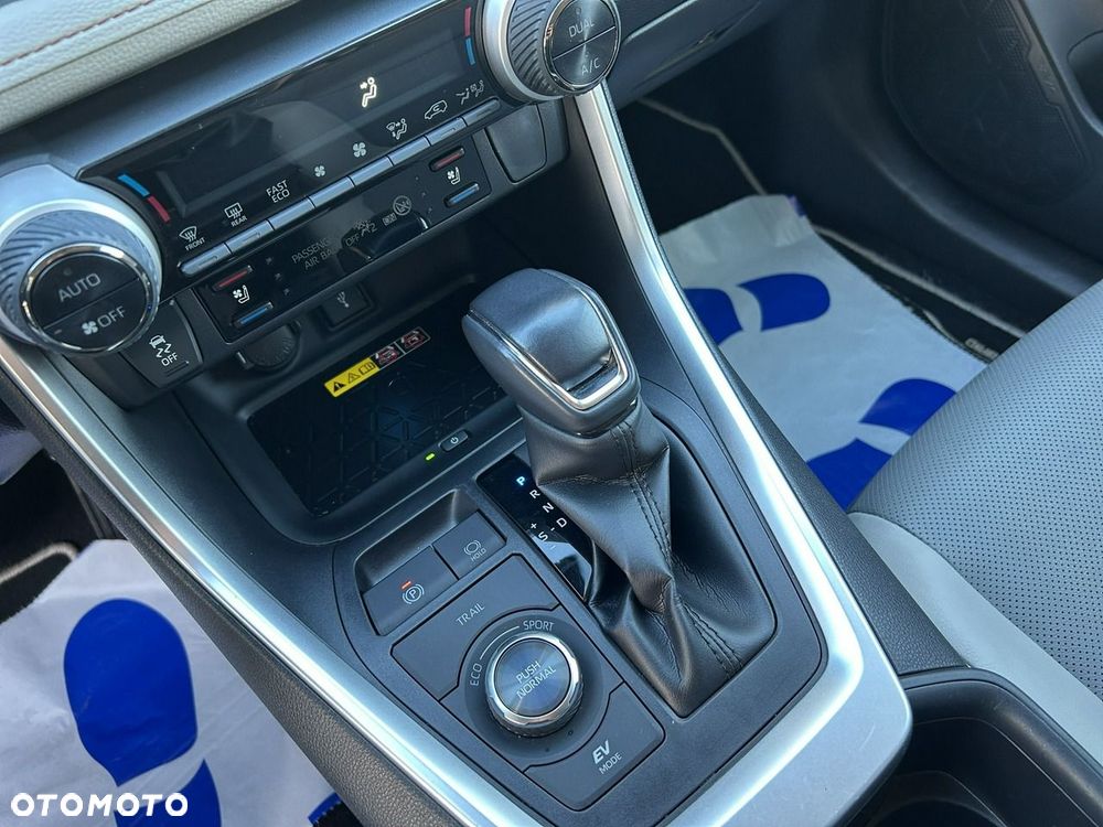 Toyota RAV4 - 14