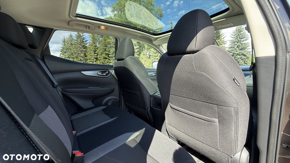 Nissan Qashqai 1.3 DIG-T N-Connecta - 23