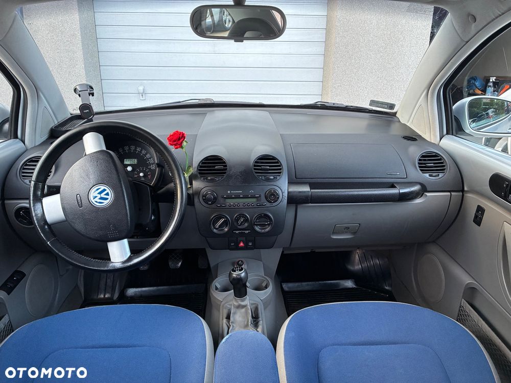 Volkswagen New Beetle - 5