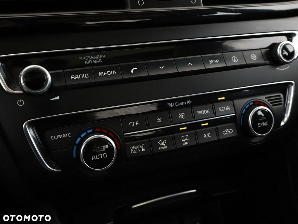 Kia Optima Plug-in Hybrid - 30
